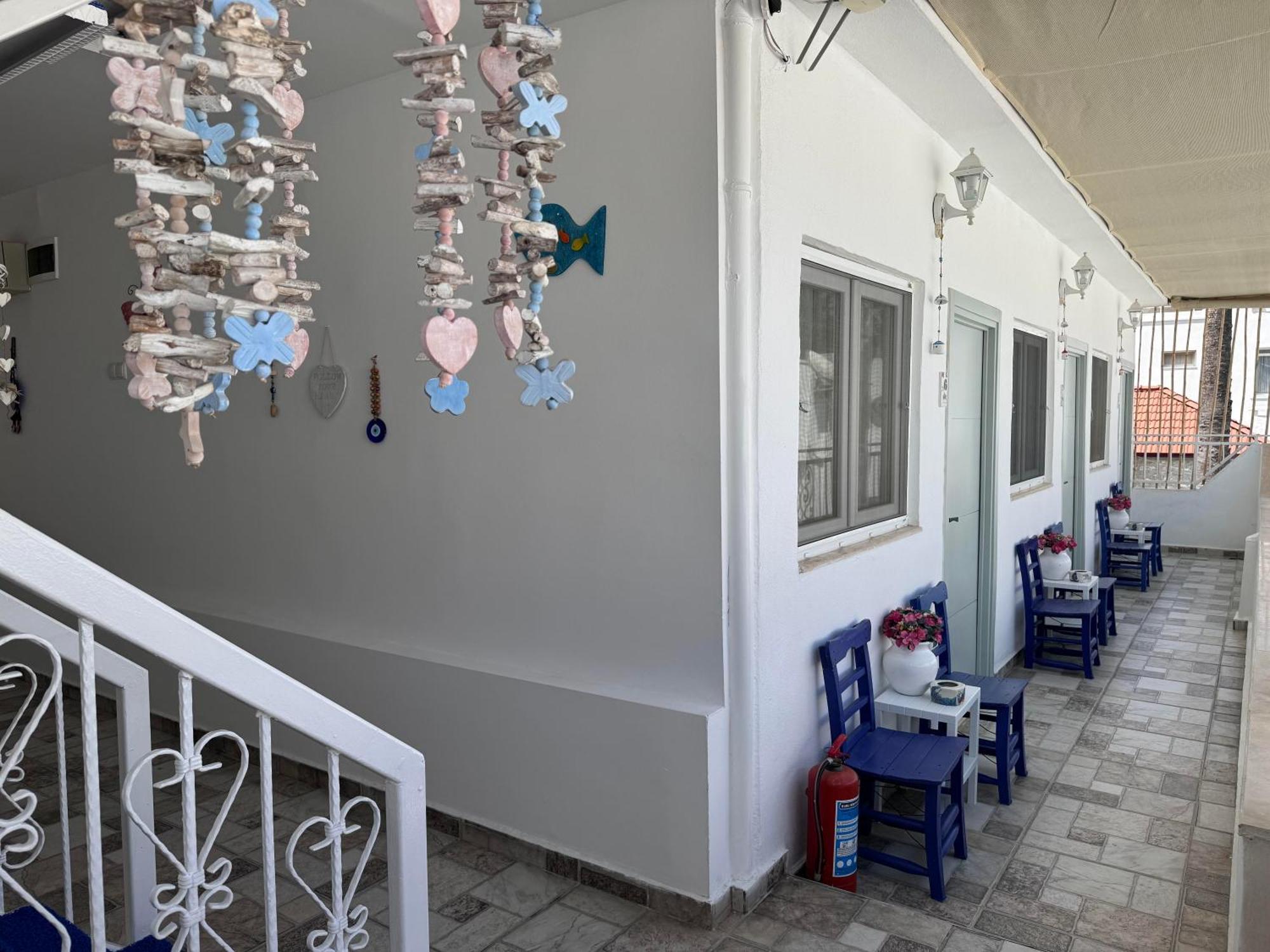 White And Blue Bodrum Exterior foto