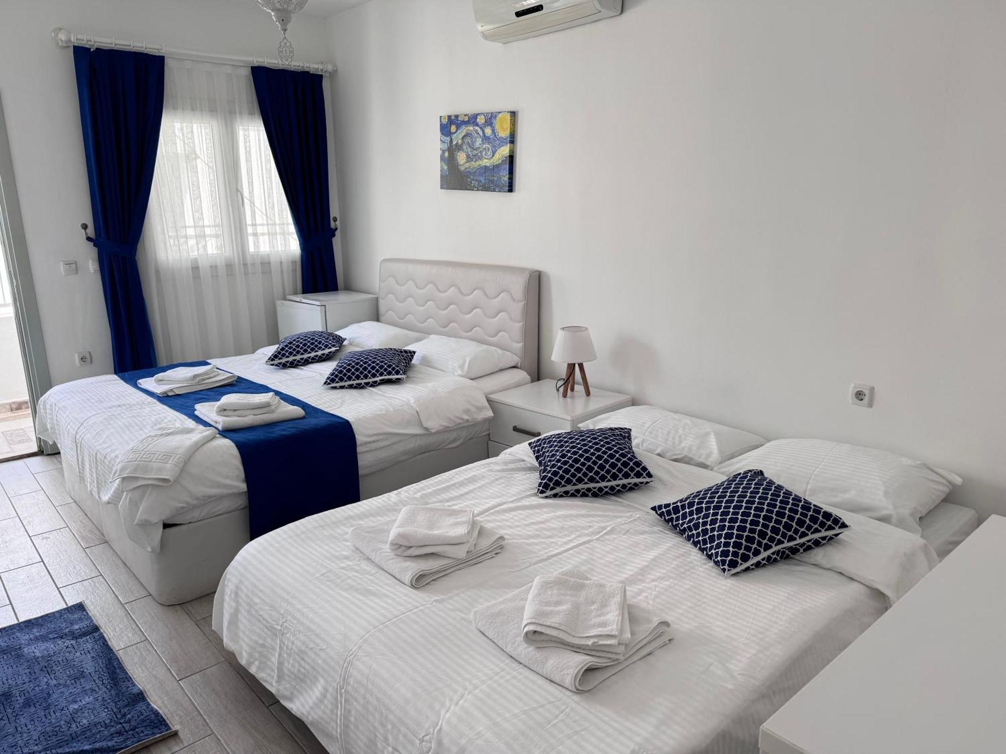 White And Blue Bodrum Exterior foto